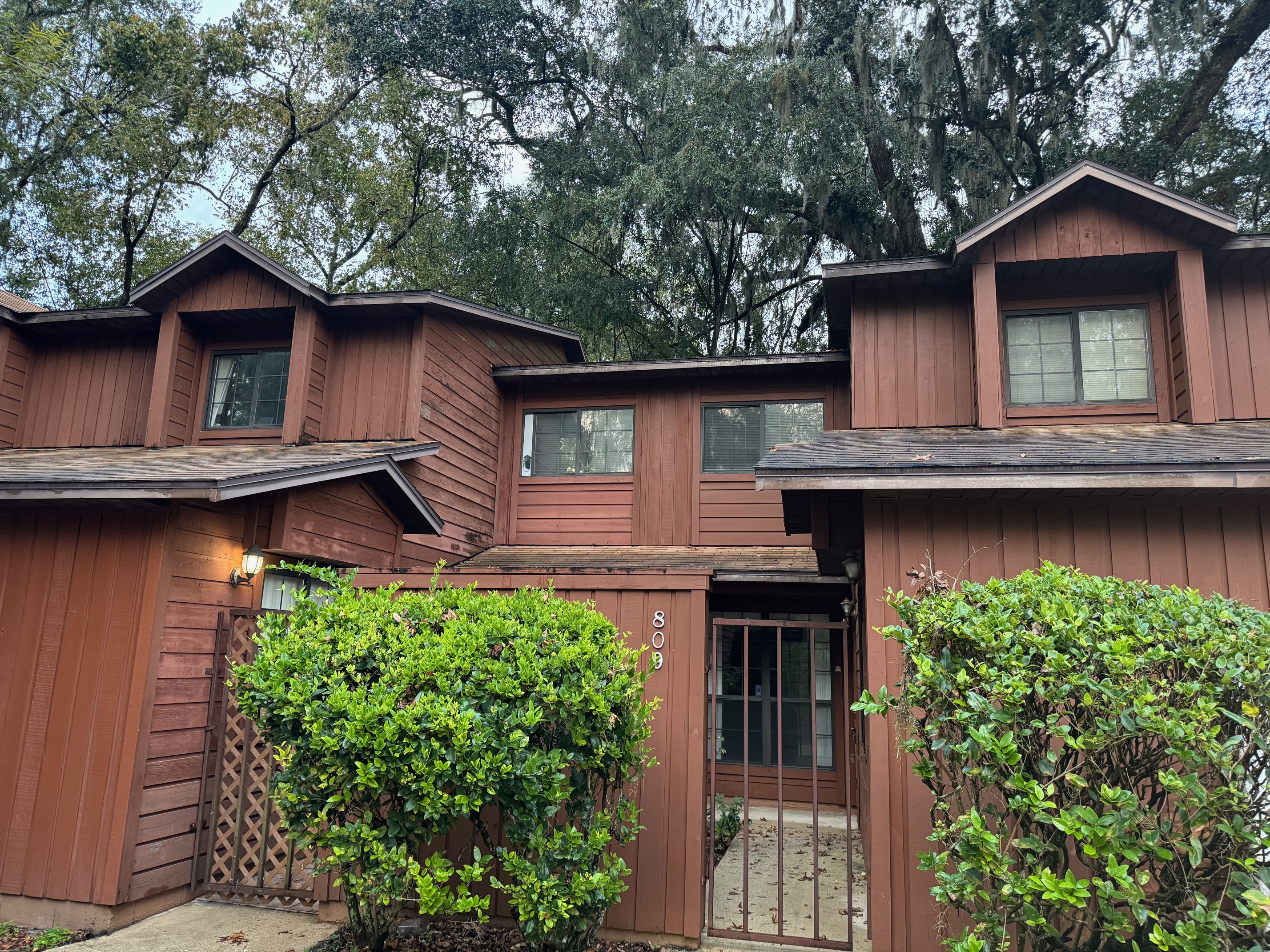 809 Southwest 55th Terrace