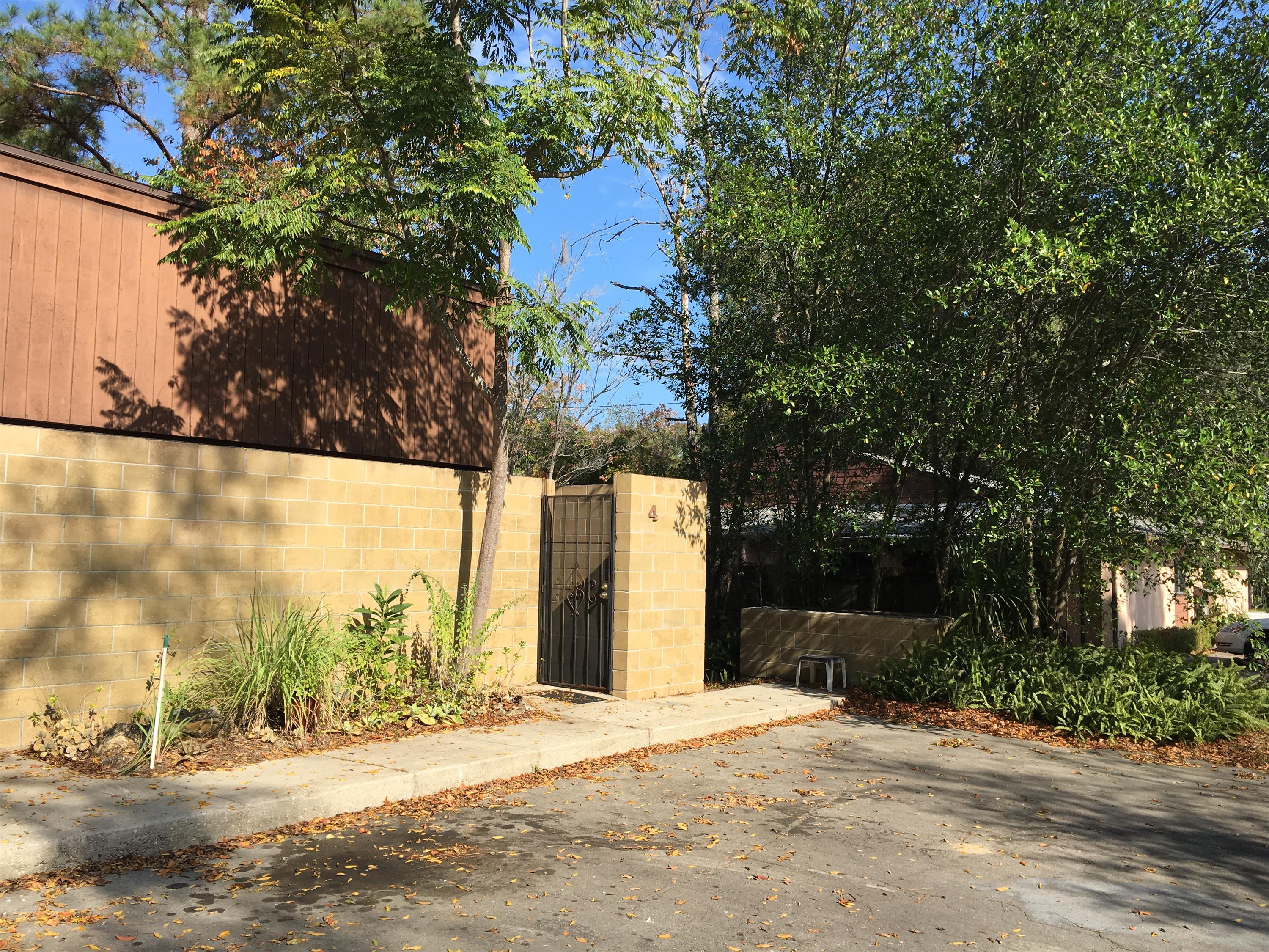 2348 SW 34th Pl